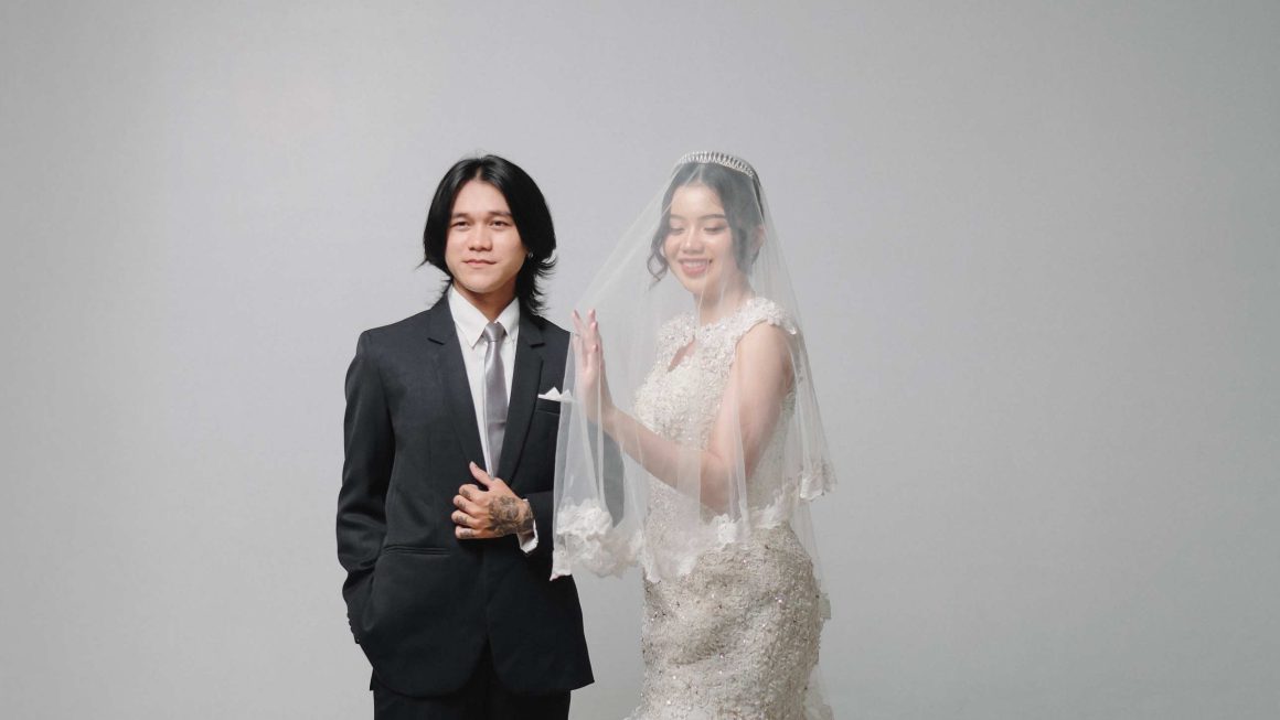 Prewedding Elegan di Studio Pontianak | Viapuccino Studio