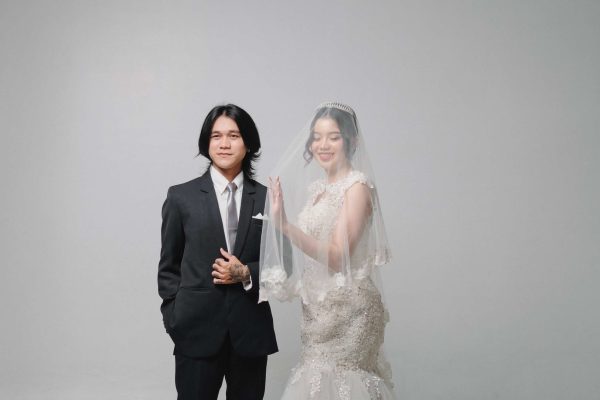 Prewedding Elegan di Studio Pontianak | Viapuccino Studio